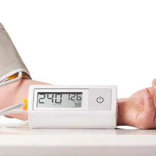 성인 혈압 5단계 : 고혈압 증상과 치료방법 1