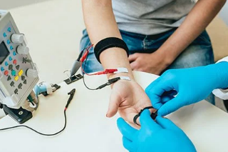 근전도검사 : 근육과 신경세포의 건강상태 평가 1