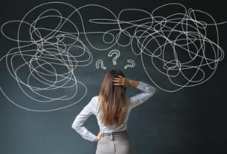 혼란의 증상 : 명확하게 생각할 수 없는 것처럼 느끼는 1