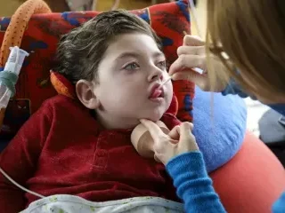 크라베병 증상: 뇌신경 수초의 퇴화, 14번 염색체 문제 7